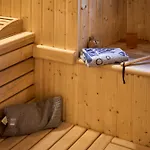 V Jesenické Továrně Apartamento *