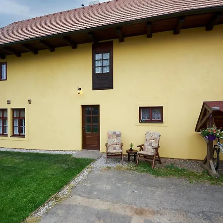 Lejlighed V Jesenicke Tovarne Rakovník