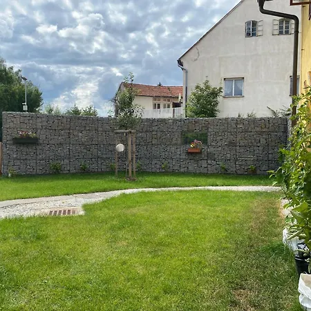 Apartamento V Jesenické Továrně